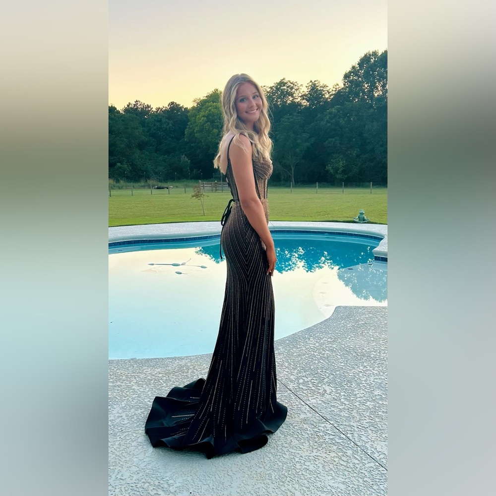Sherri Hill | Size 0 | Perfect Condition |